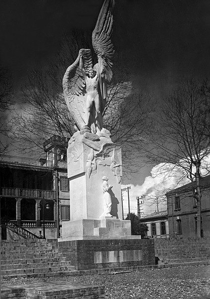 Monumento a Clément Ader – 1930